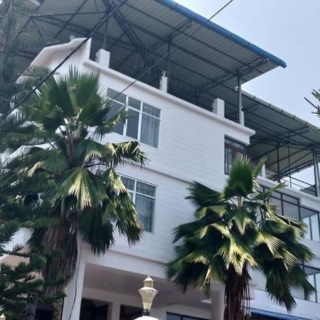 Hotel Mainak Порт-Блэр Экстерьер фото
